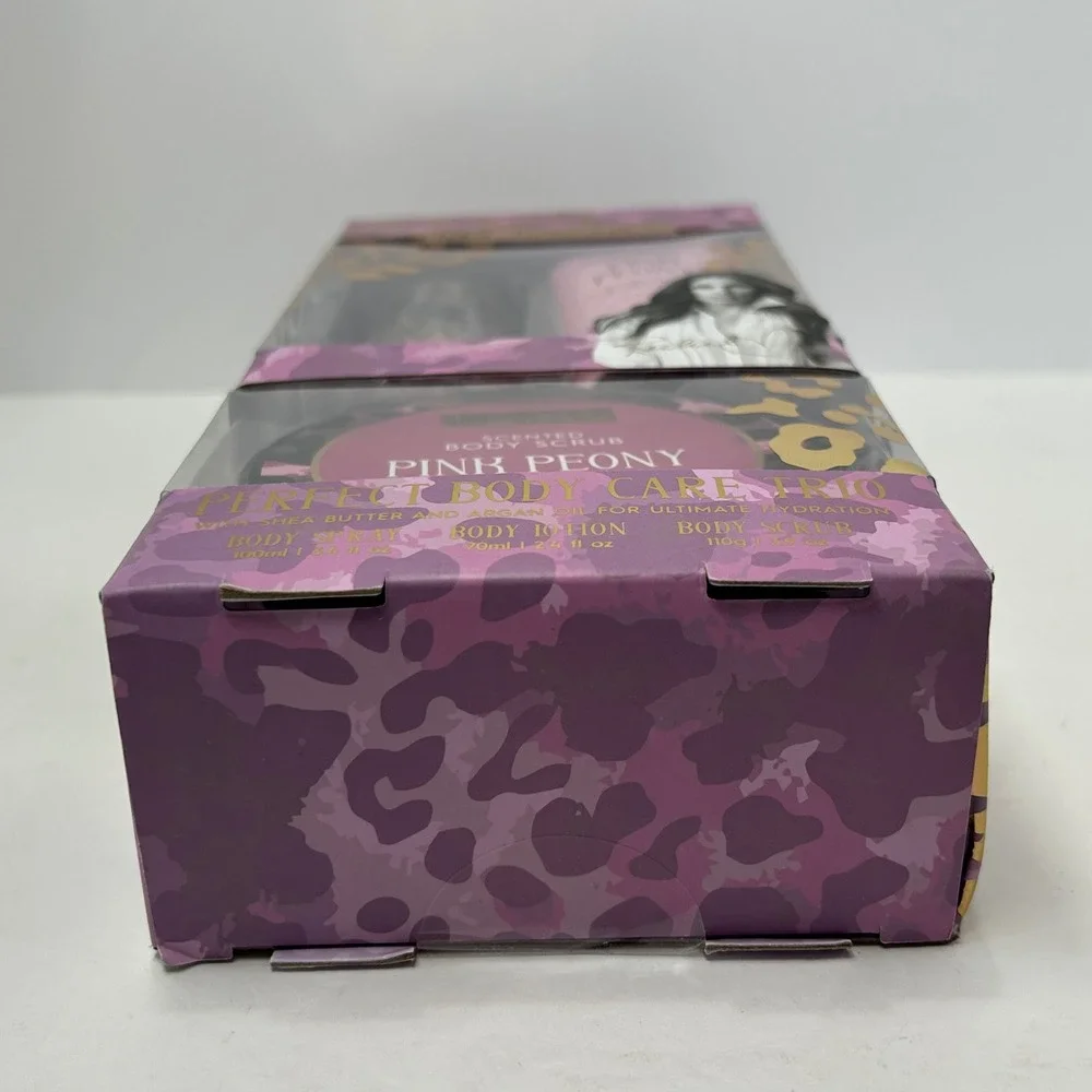 Rachel Roy Pink Peony‎ Body Care Trio Set Spray Lotion Scrub RR1333 New